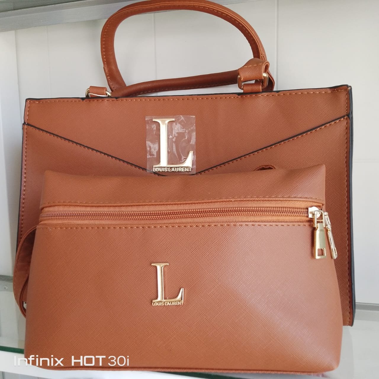 Ensemble sac à main chic + pochette assortie