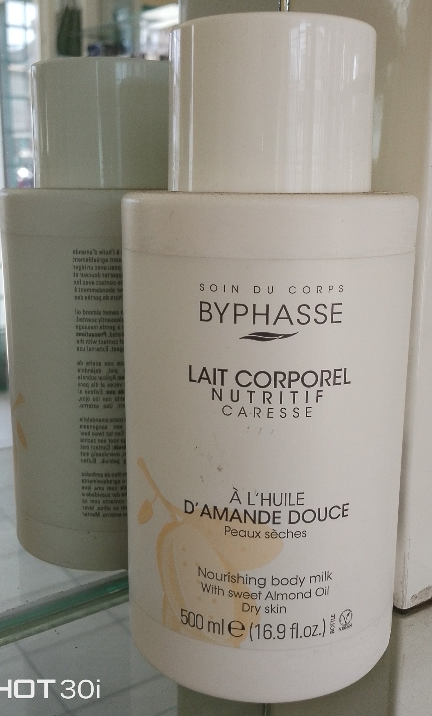 Byphasse – Lait corporel nutritif à l’huile d’amande douce (500 ml)