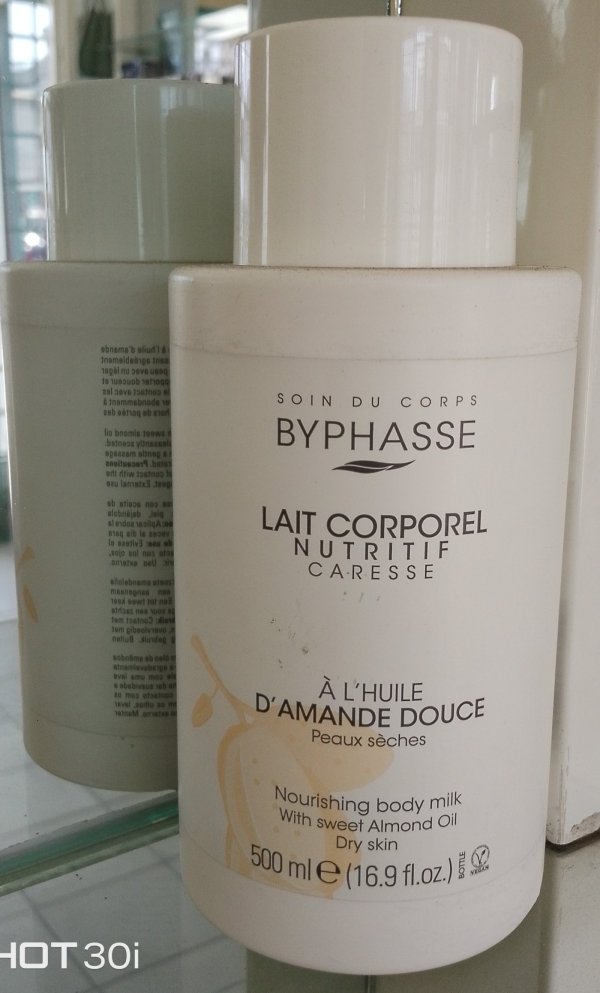 Byphasse – Lait corporel nutritif à l’huile d’amande douce (500 ml)
